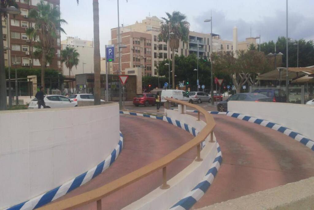 Precioso Piso En Almeria Centro Con Parking Gratis Luaran gambar